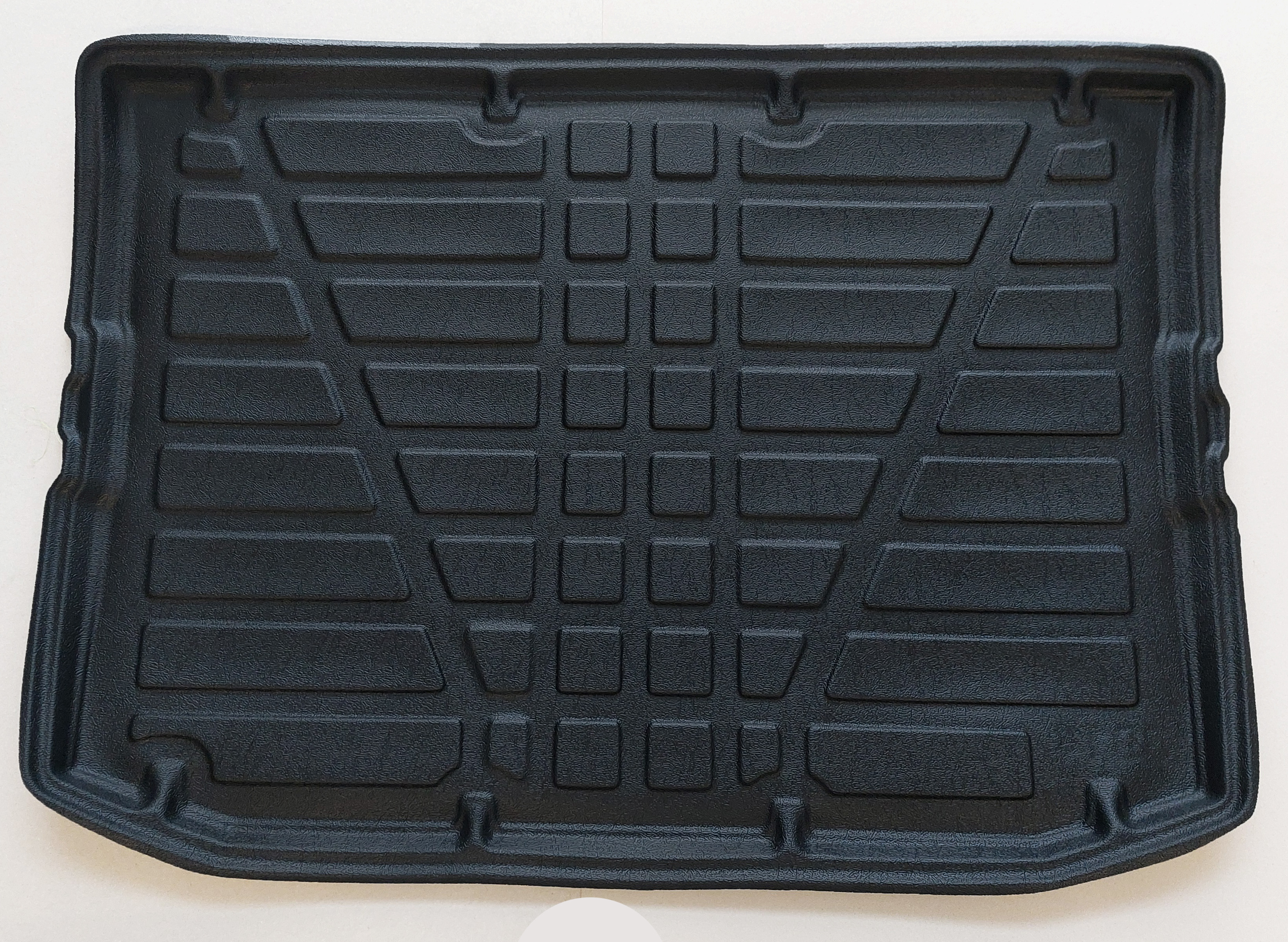 Kofferraumwanne Dacia Spring Frontaufnahme einer Kofferraumwanne für Dacia Spring.